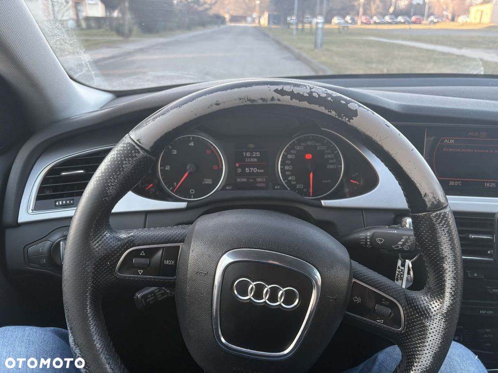 Audi A4 Avant 2.0 TDI - 12