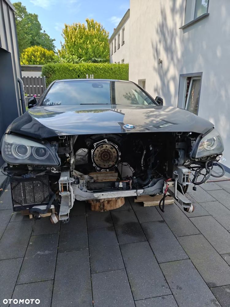 BMW Seria 7 740d xDrive - 2