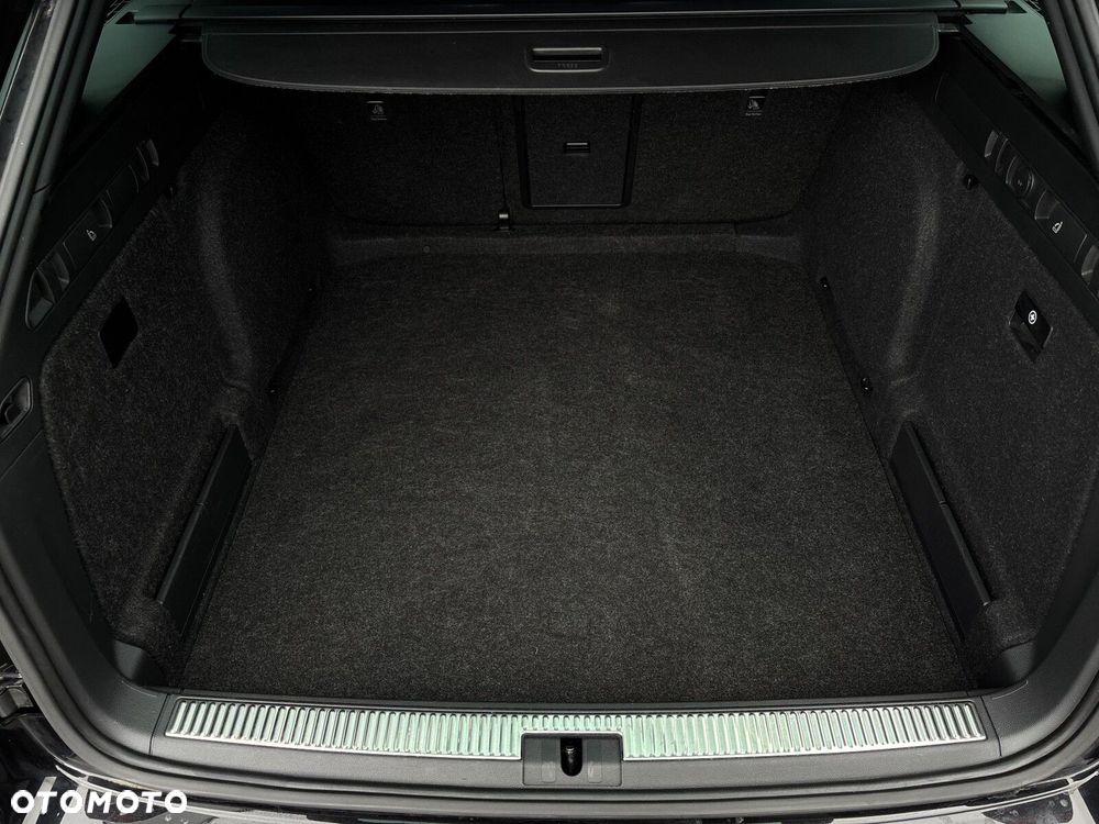 Skoda Superb 2.0 TDI SCR L&K DSG - 11