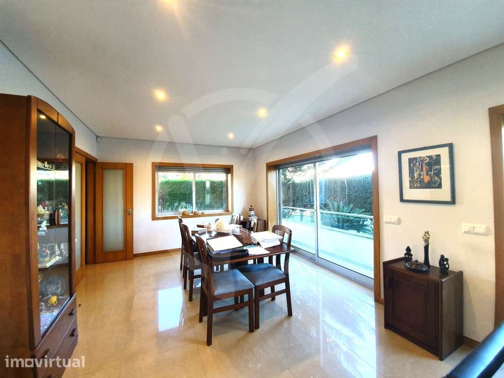Moradia T3 de Arquitetura Moderna em Touguinha - Vila do Conde - Grande imagem: 5/23