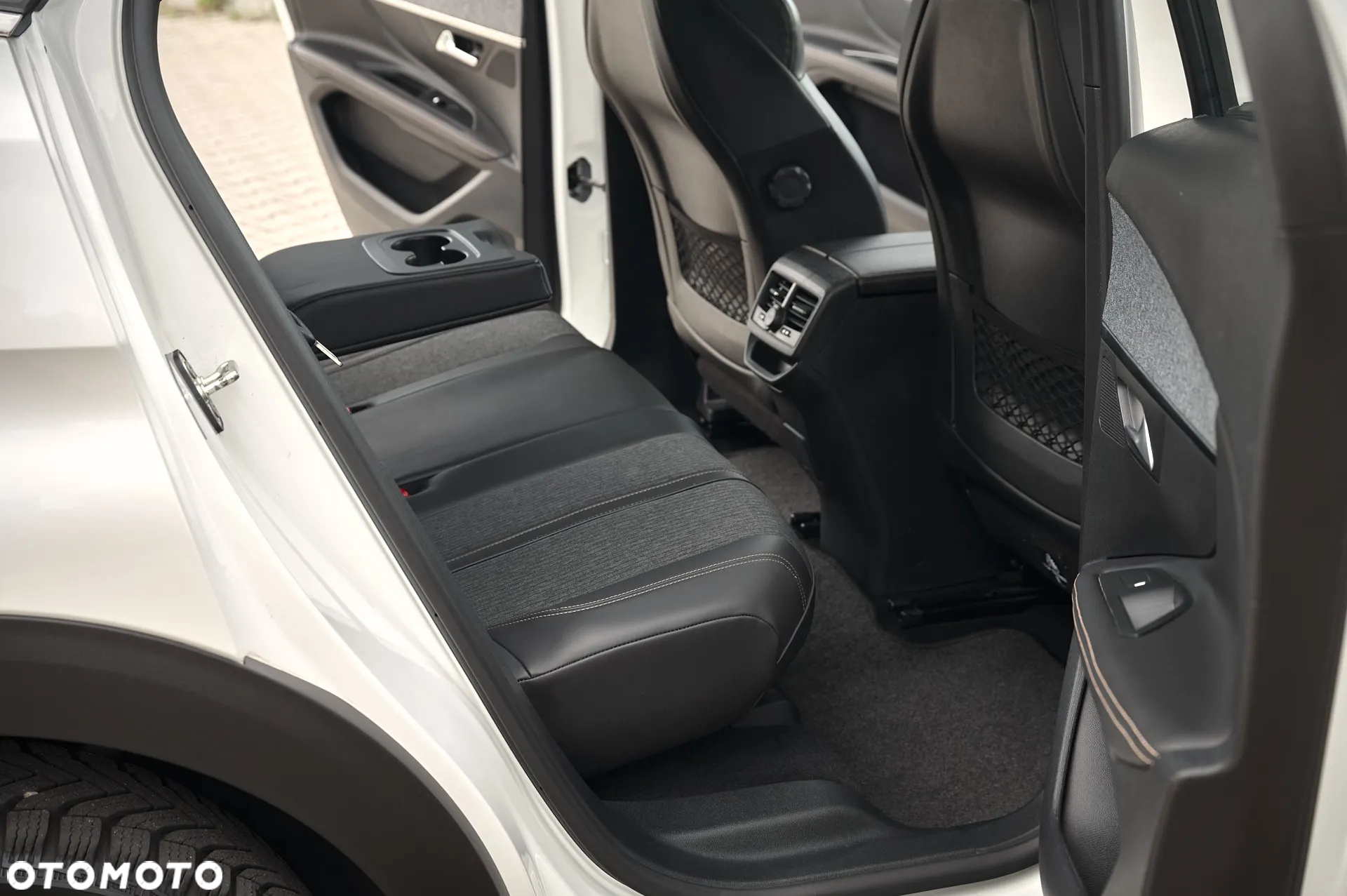 Peugeot 3008 1.5 BlueHDi GT S&S - 26