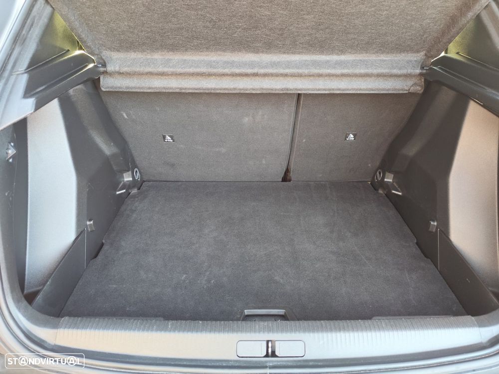 Peugeot 2008 1.2 PureTech Allure Pack - 27