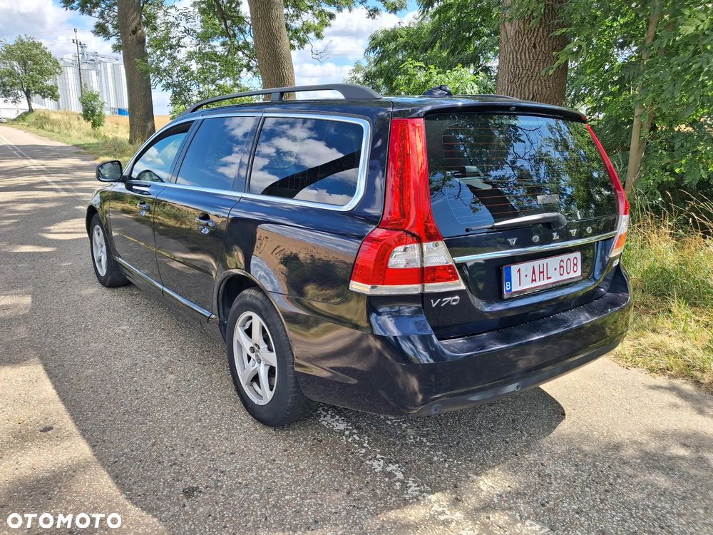 Volvo V70 D2 Momentum - 7