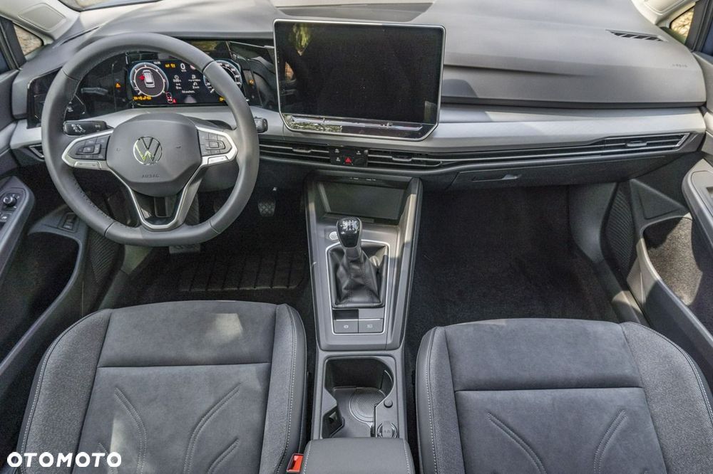 Volkswagen Golf - 23