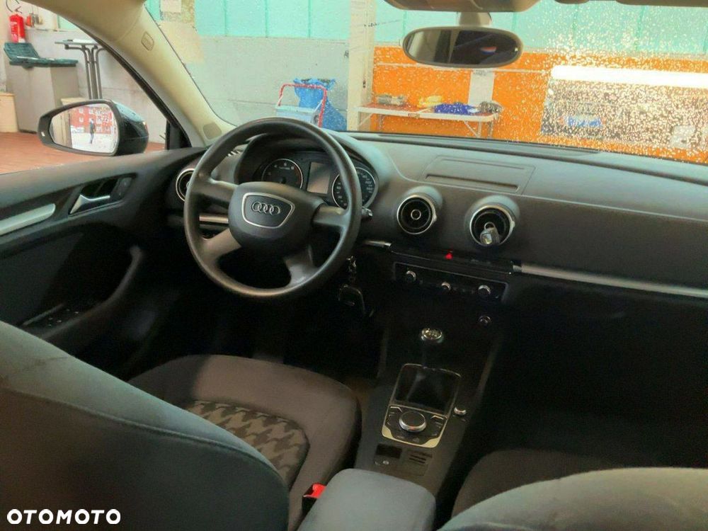 Audi A3 Sportback 1.4 TFSI Attraction - 5