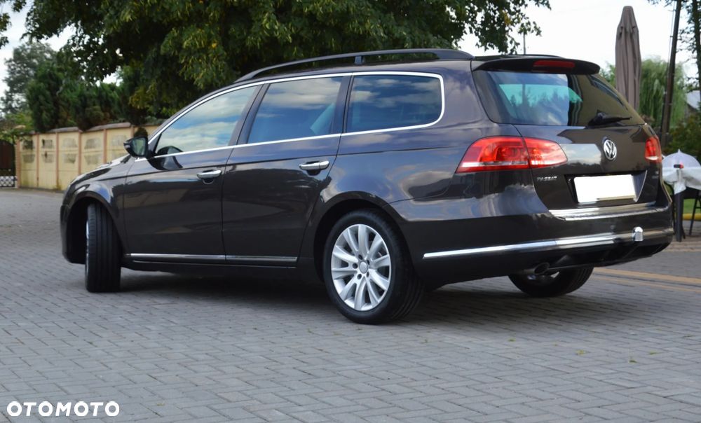 Volkswagen Passat - 4