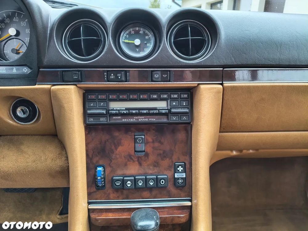 Mercedes-Benz SL - 23