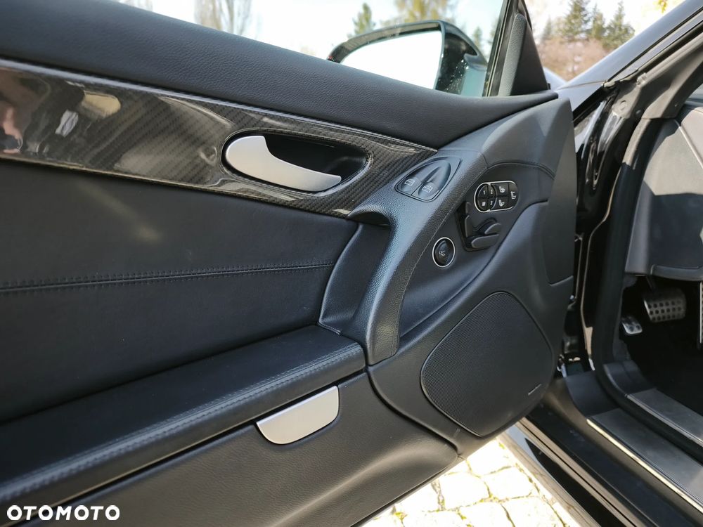 Mercedes-Benz SL 63 AMG SPEEDSHIFT MCT - 15