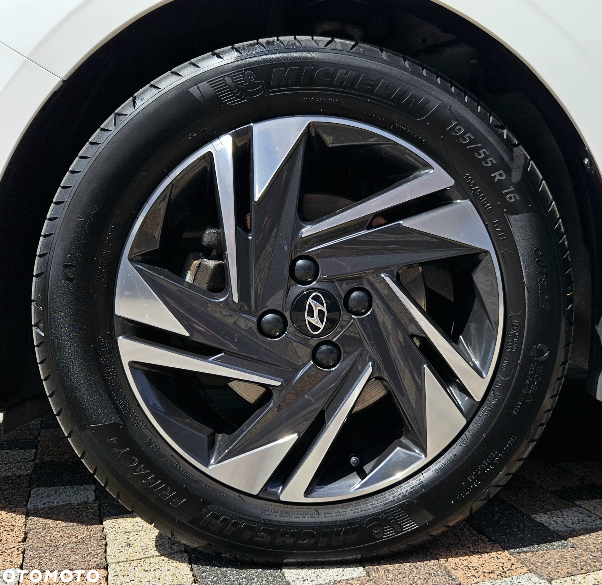 Hyundai i20 - 18