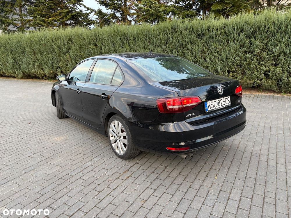 Volkswagen Jetta 2017 photo 2