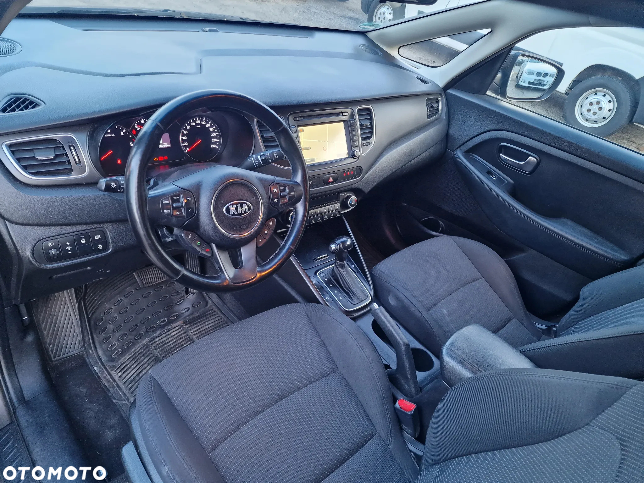 Kia Carens 1.7 CRDi Spirit - 17