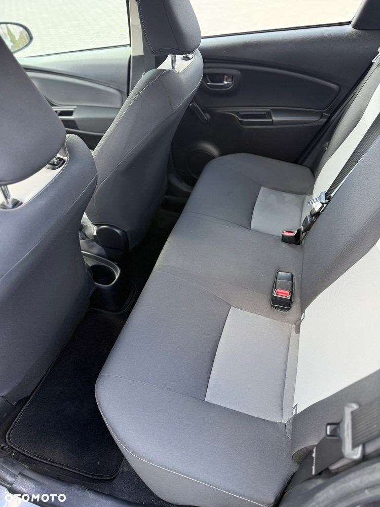 Toyota Yaris 1.5 Premium - 8