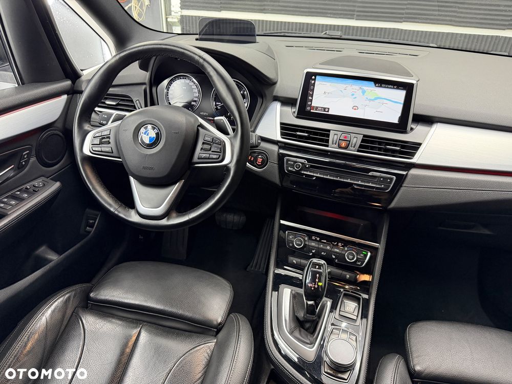BMW Seria 2 220d xDrive Sport Line sport - 37