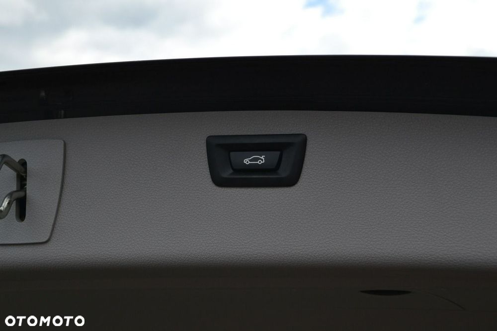 BMW Seria 3 - 22
