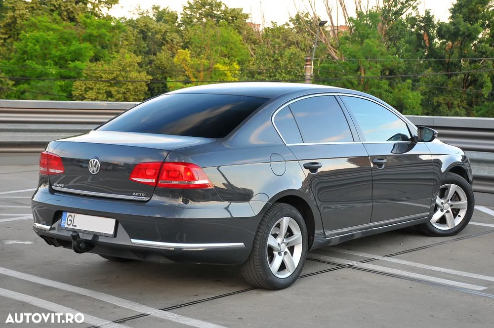 Volkswagen Passat 2.0 TDI BlueMotion Technology DSG Trendline - 7