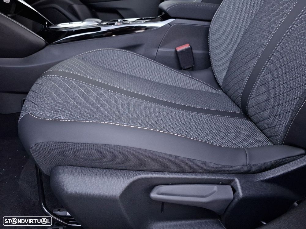 Peugeot 2008 1.2 Hybrid Allure e-DCS6 - 20