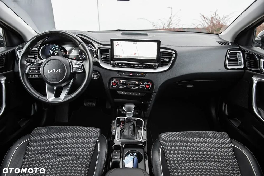 Kia Ceed 1.6 GDI DCT OPF Platinum Edition - 29