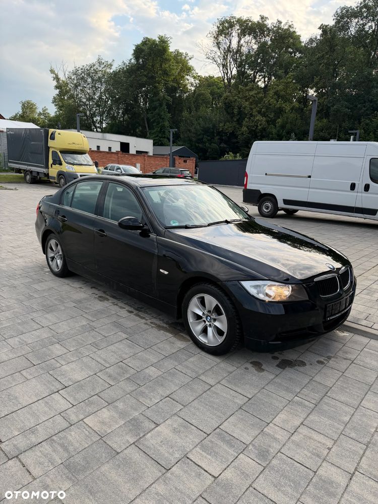 BMW Seria 3 318i - 1