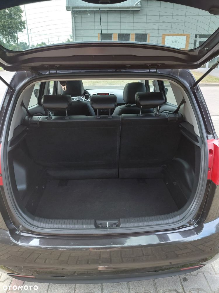 Kia Venga 1.6 CRDi 128 Vision - 9