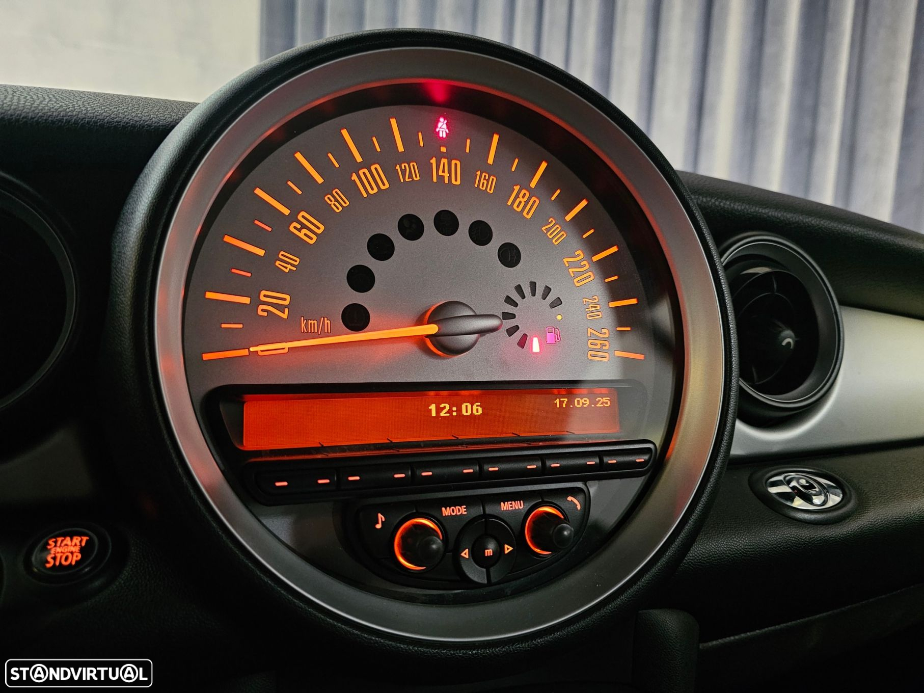 MINI Cabrio Cooper D - 17