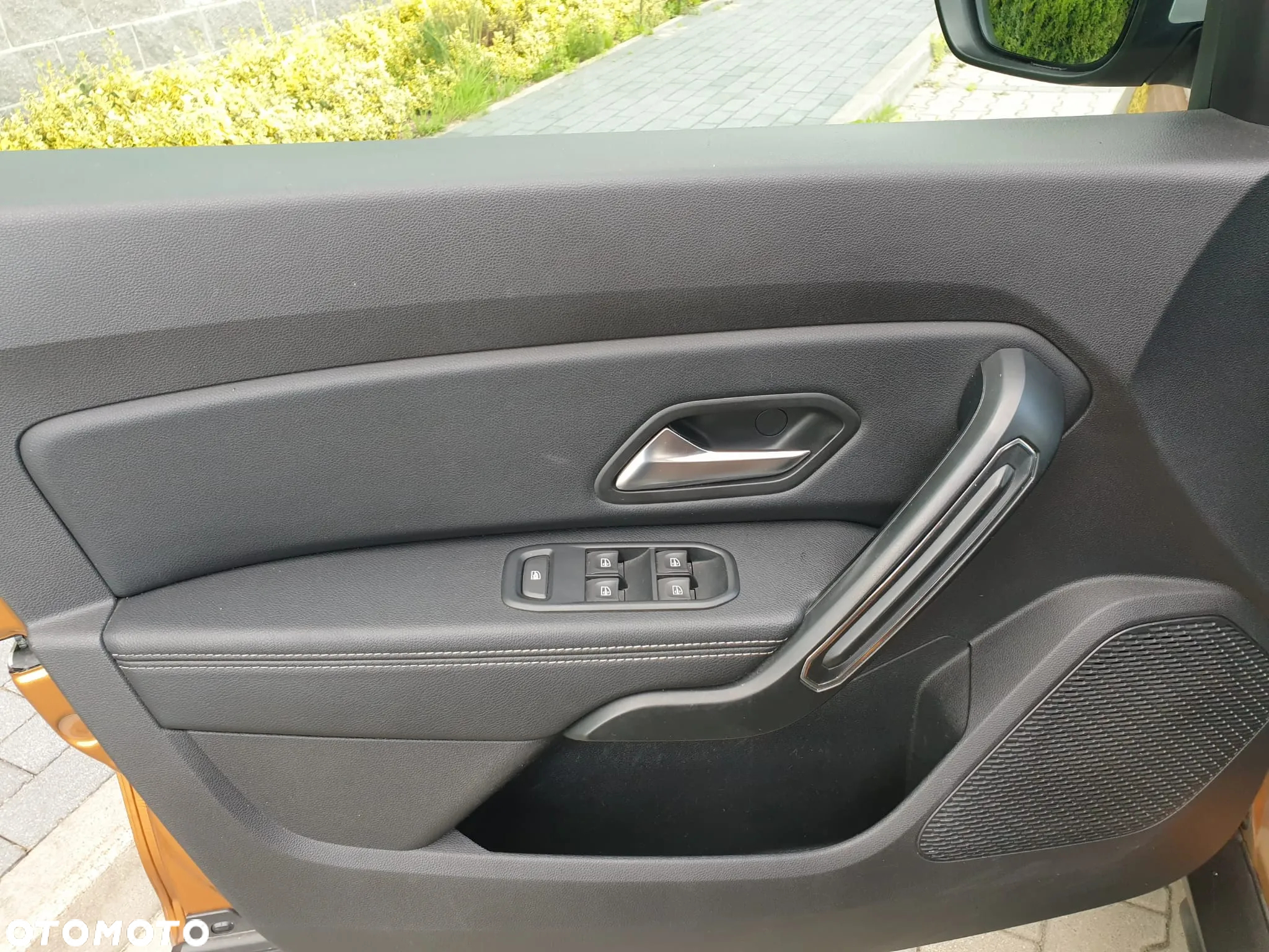 Dacia Duster 1.6 SCe Prestige - 21