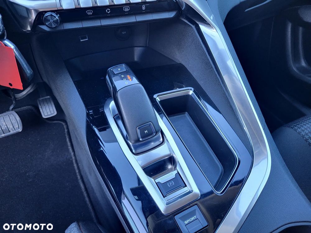 Peugeot 5008 PureTech 130 EAT8 Stop & Start Active - 35