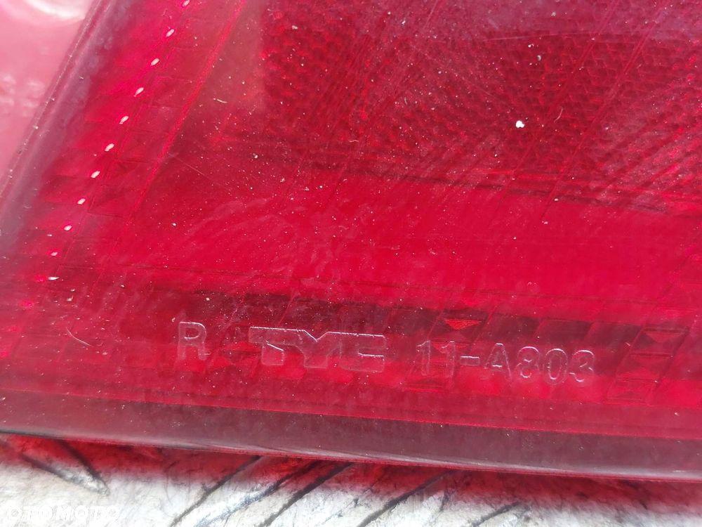 LAMPA LEWY TYŁ + PRAWY TYŁ SUZUKI SWIFT IV HB 5D 04-10  TYC - 5