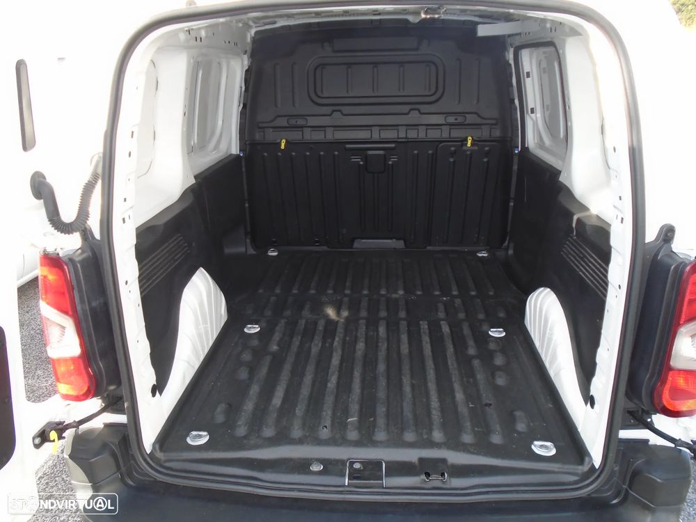 Opel COMBO 1.5 DTI 102 CV CONFORT - 3 L- 6V- IVA DEDUTIVEL - 23