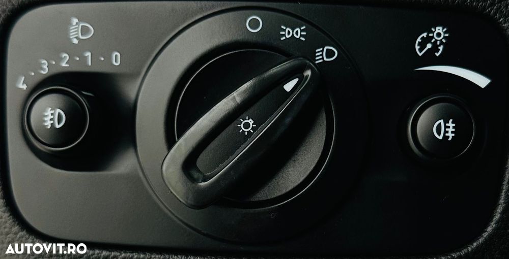 Ford Kuga 2.0 TDCi 4x4 Trend - 13