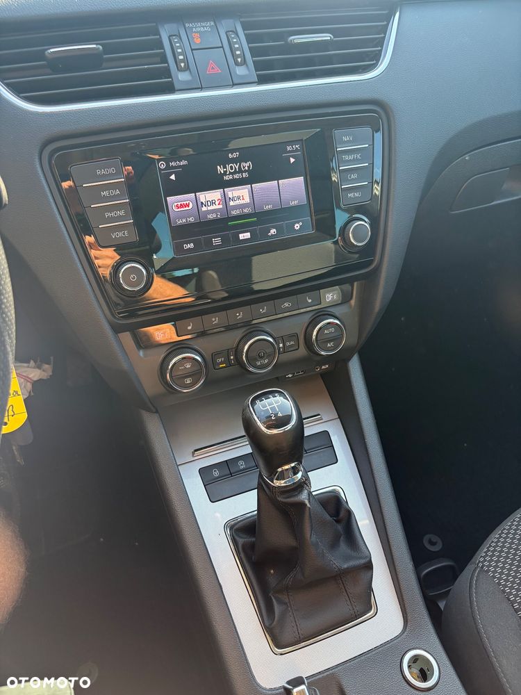 Skoda Octavia 1.6 TDI DPF Active - 25
