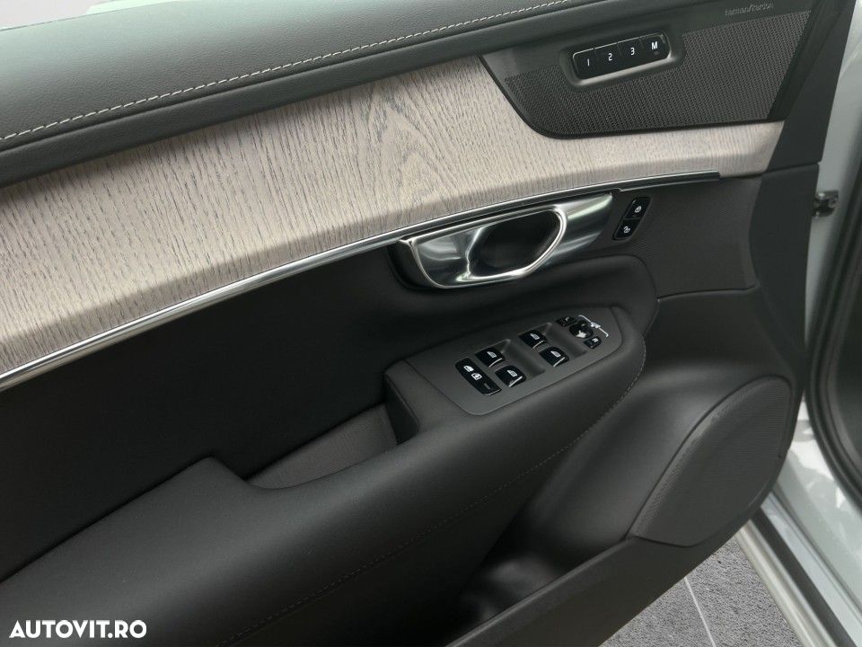 Volvo XC 90 T8 AWD PHEV Plus Dark - 12