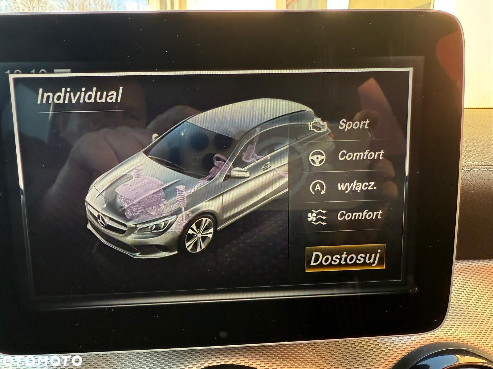 Mercedes-Benz CLA Shooting Brake 180 7G-DCT AMG Line - 24