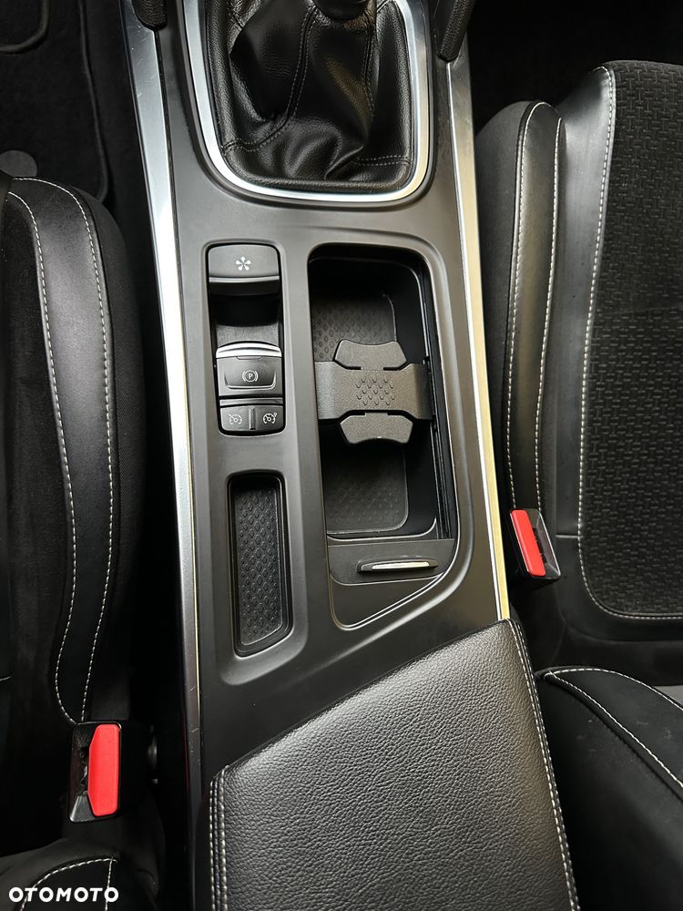 Renault Megane 1.6 dCi Bose - 9