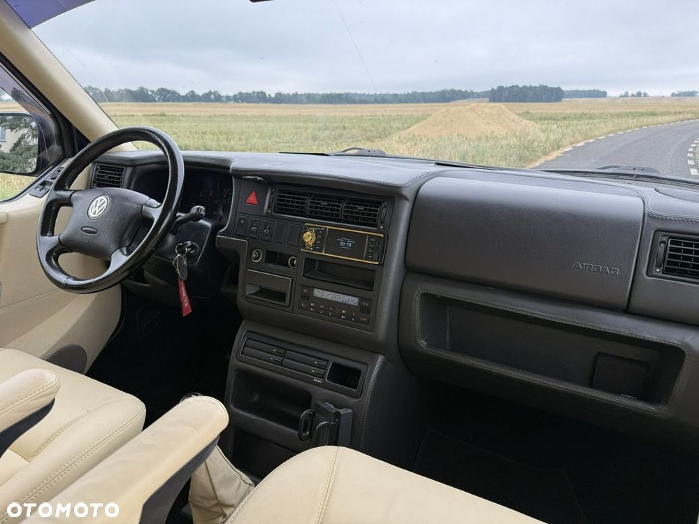 Volkswagen Multivan - 19