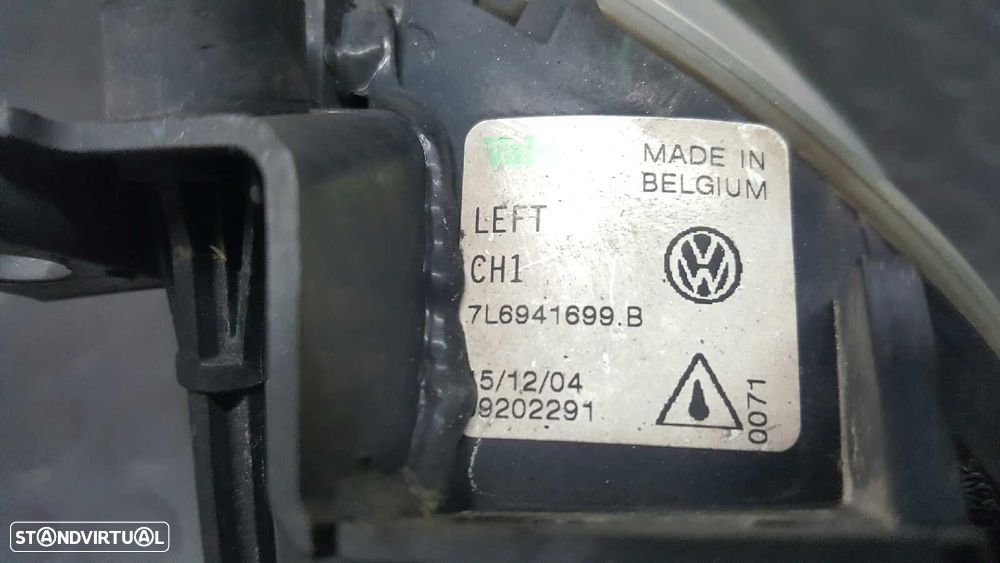 FAROL DE NEVOEIRO ESQUERDO VOLKSWAGEN TOUAREG (7LA) TDI V6 - 3