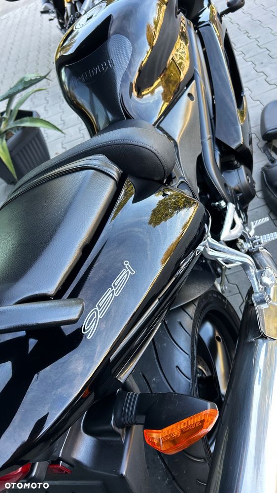 Triumph Daytona - 22