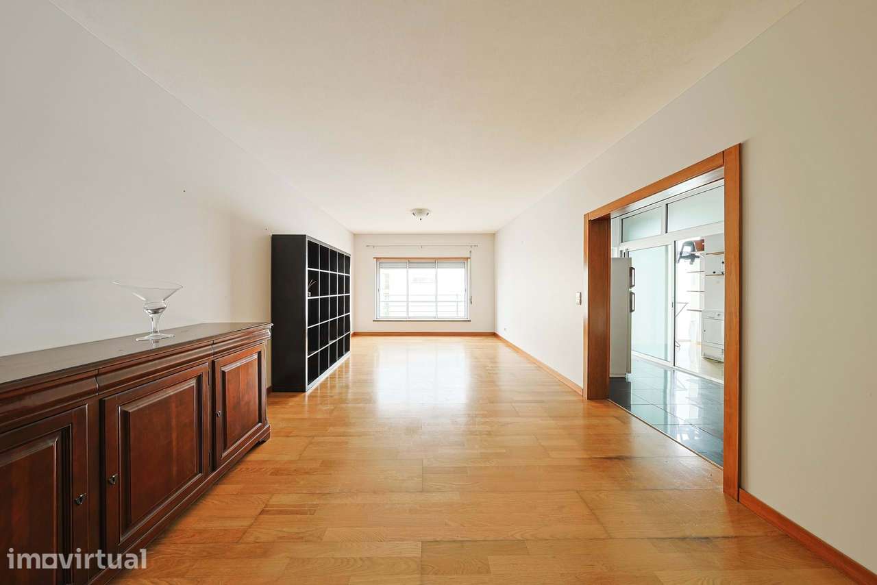 Apartamento T3 na Avenida D. João III para venda - Grande imagem: 4/19