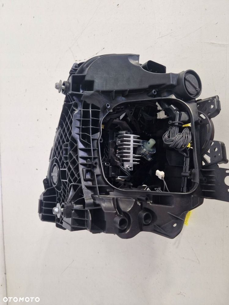 lampa lewy przód lewa przednia porsche taycan 9j1 eu - 10