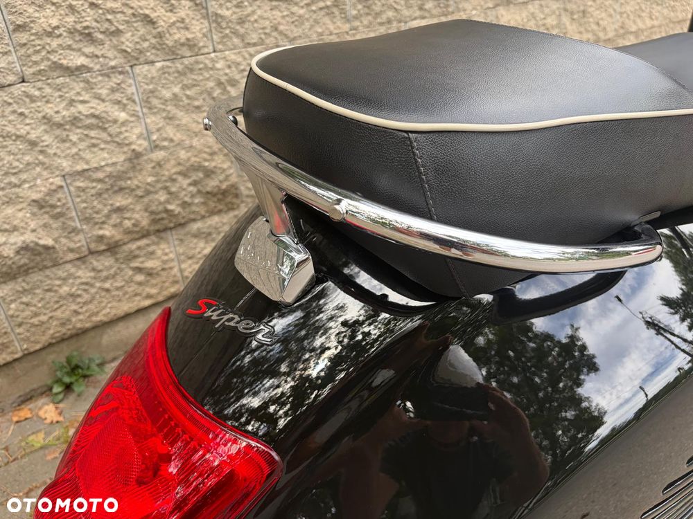 Vespa GTS - 18