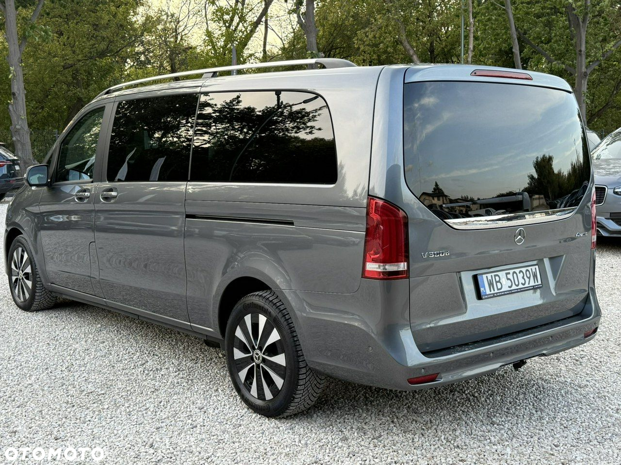 Mercedes-Benz Klasa V - 6