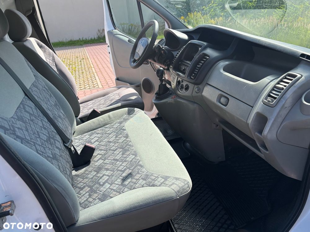 Renault Trafic - 11