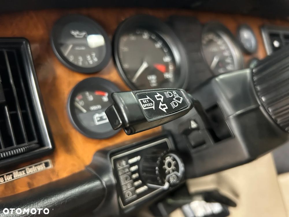 Jaguar XJ - 24