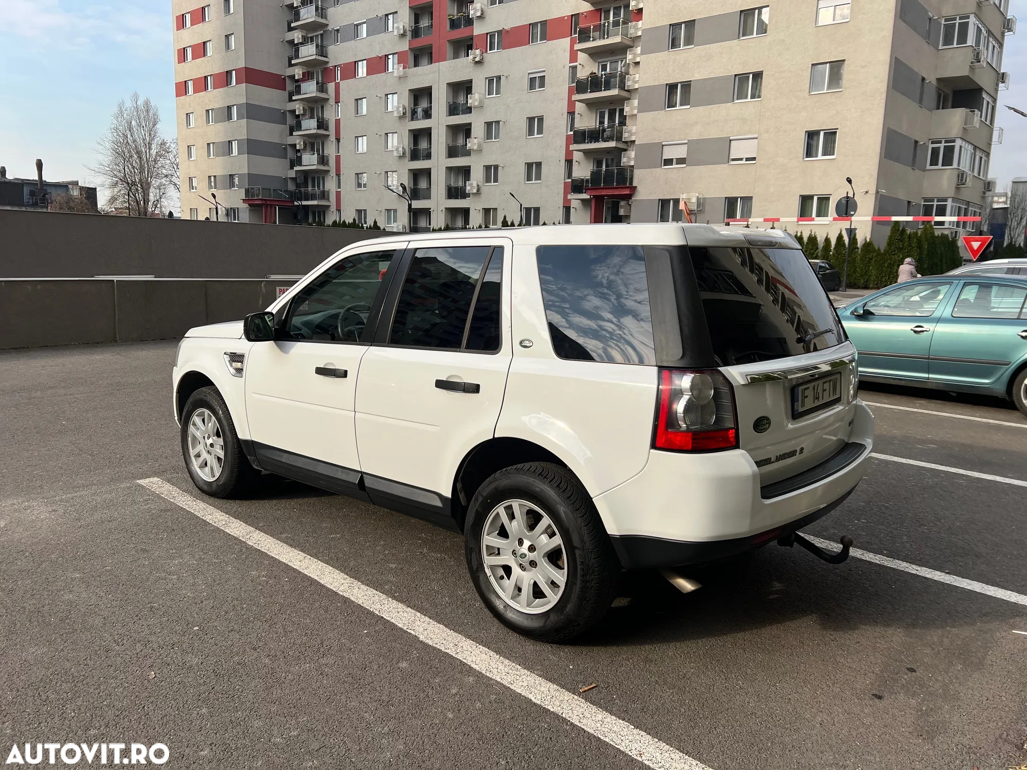 Land Rover Freelander - 2
