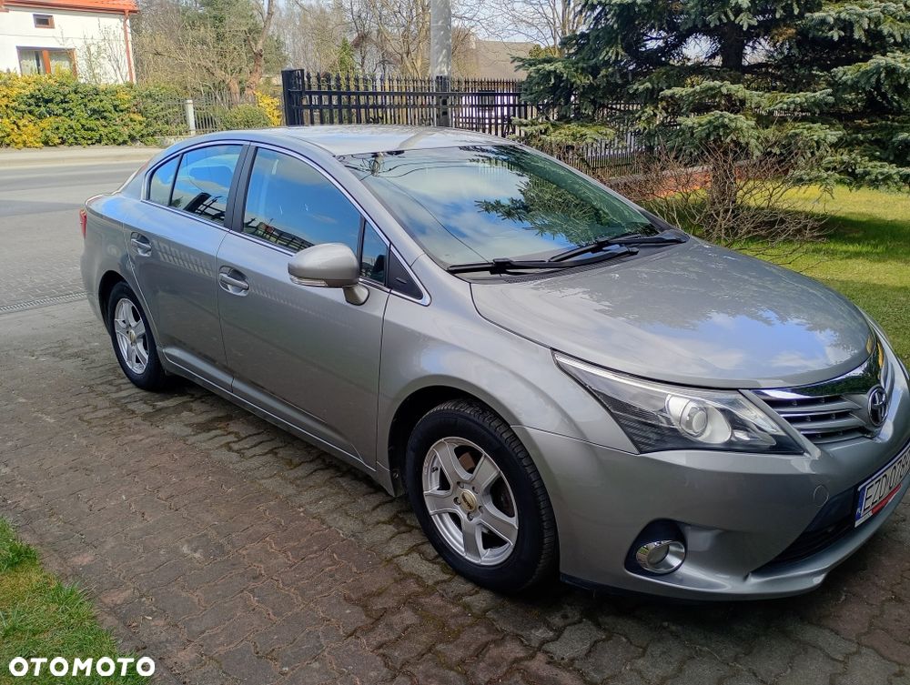 Toyota Avensis - 6
