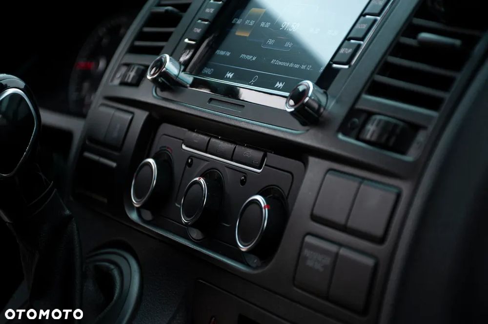 Volkswagen Transporter - 33