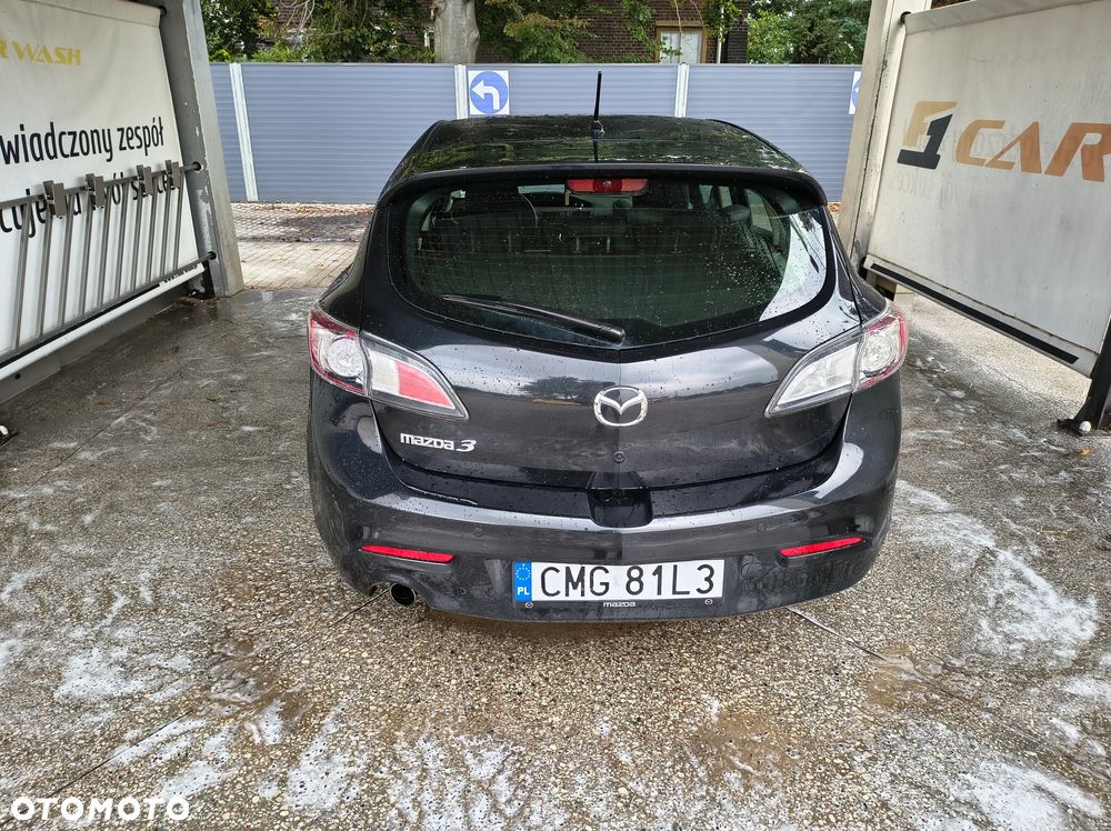 Mazda 3 1.6 Exclusive + - 5