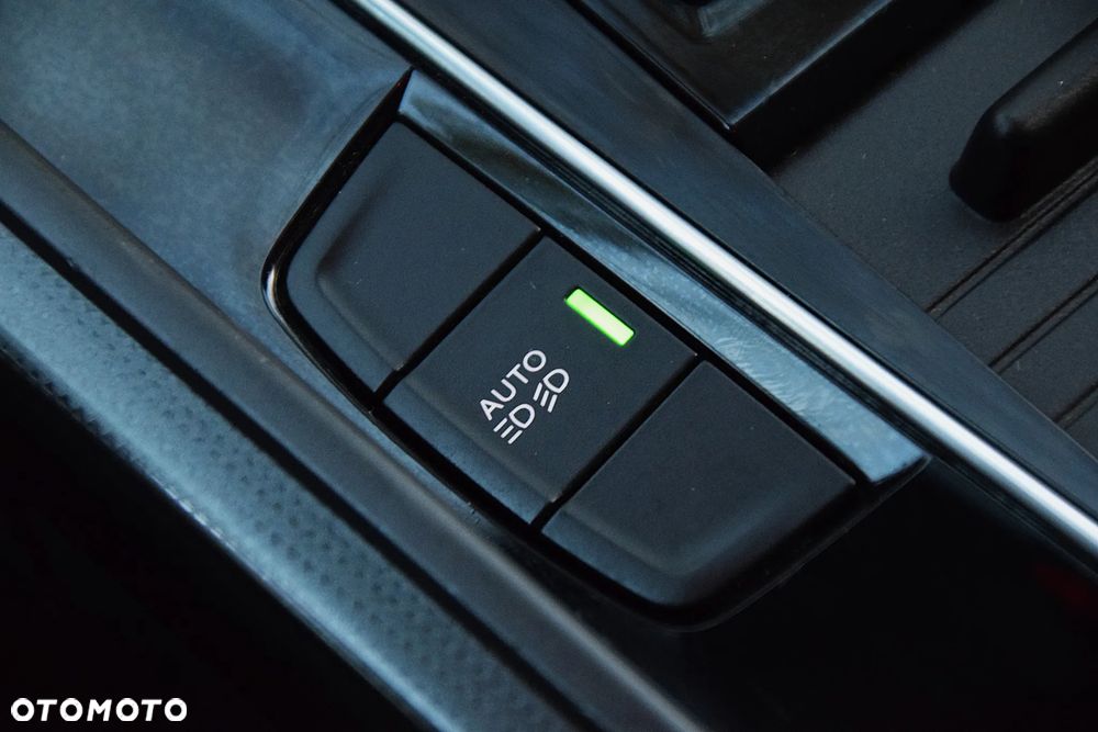 Peugeot 508 BlueHDi FAP 180 Automatik Stop&Start Allure - 34