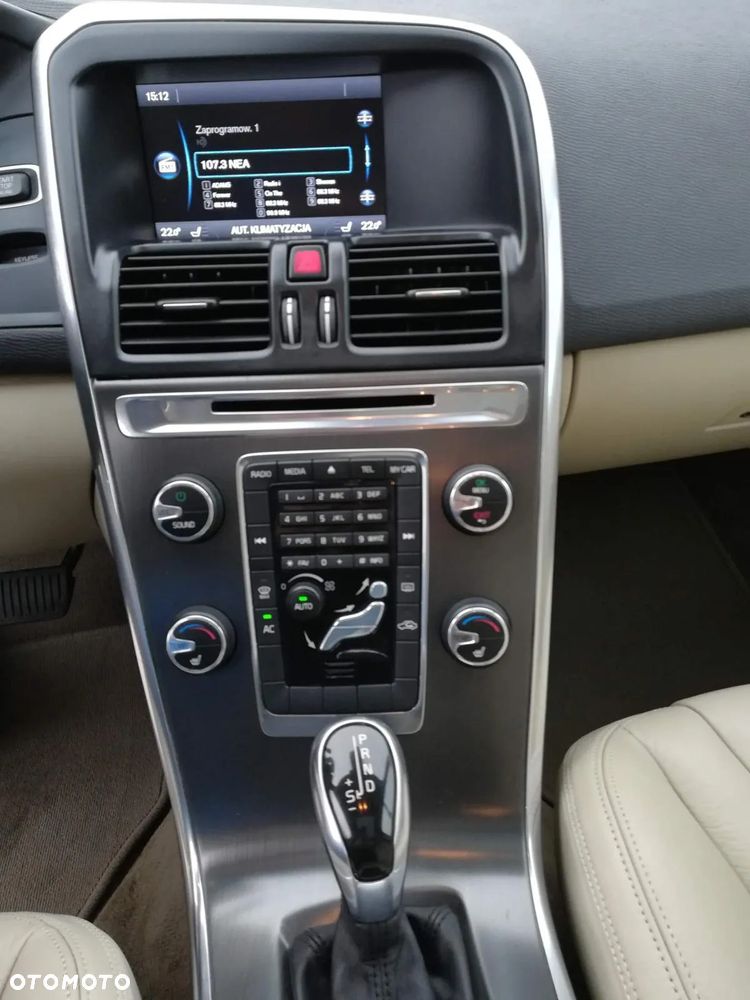 Volvo XC 60 T6 AWD Momentum - 12