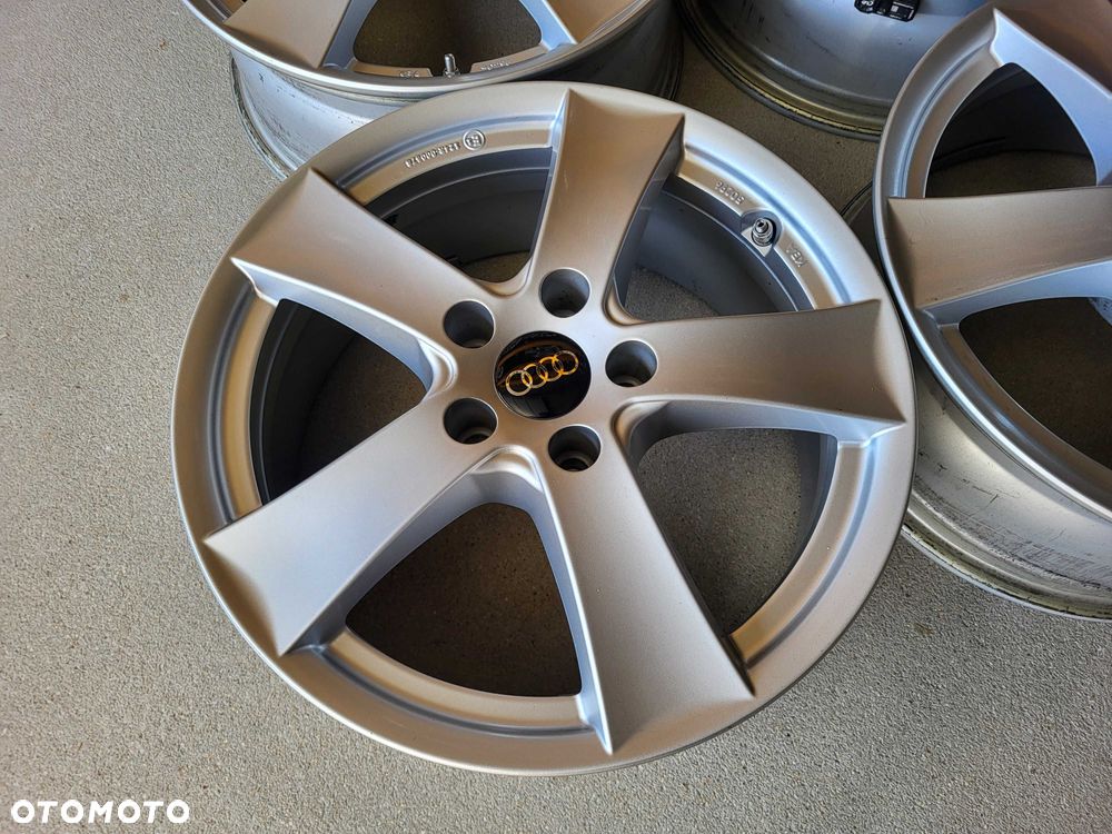 [934] Felgi aluminiowe 17 cali 7Jx17H2 AUDI A3 A4 A6 5X112