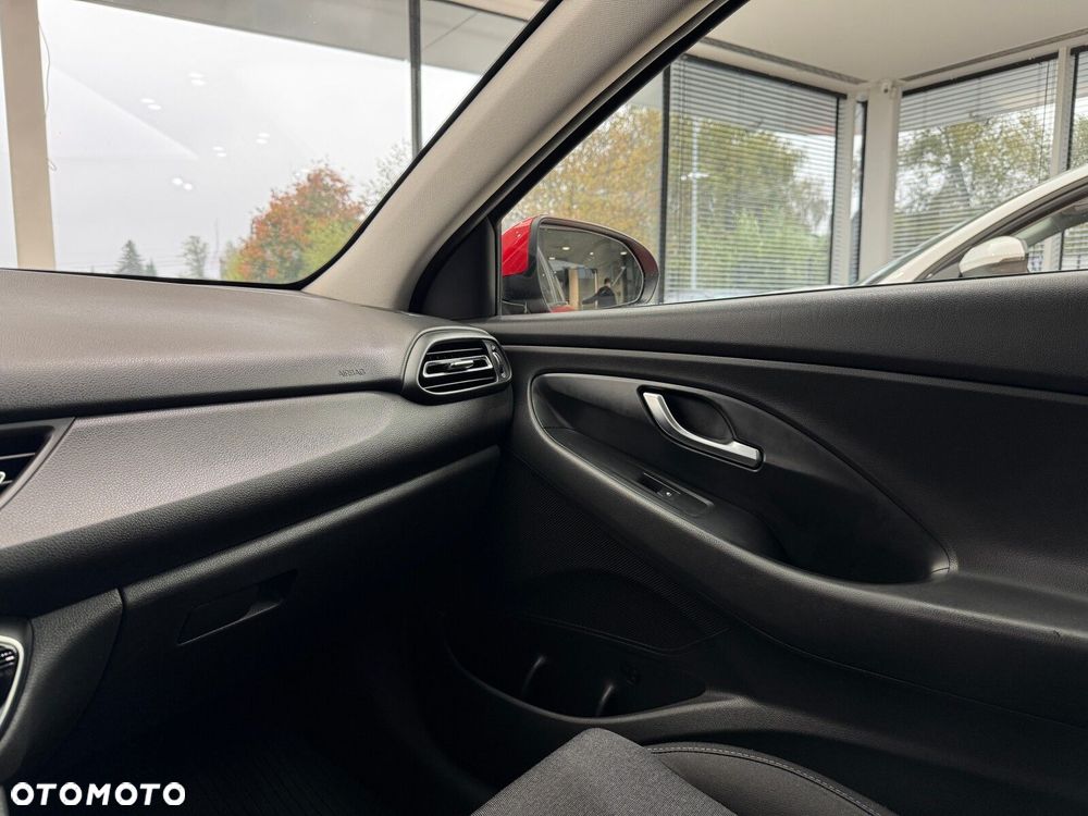 Hyundai i30 1.6 D Comfort DCT - 26